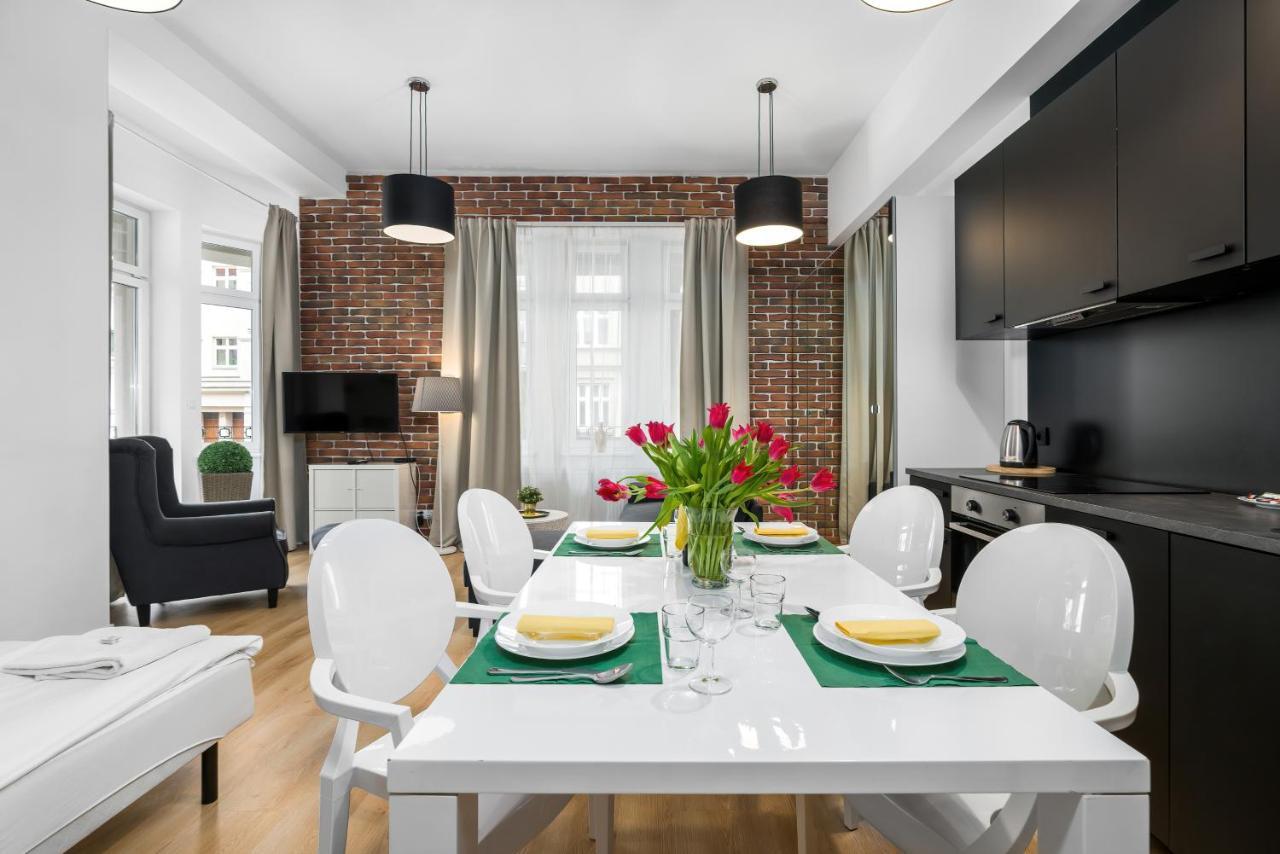 Apartment Poznan Mtp Chelmonskiego By Noclegi Renters エクステリア 写真